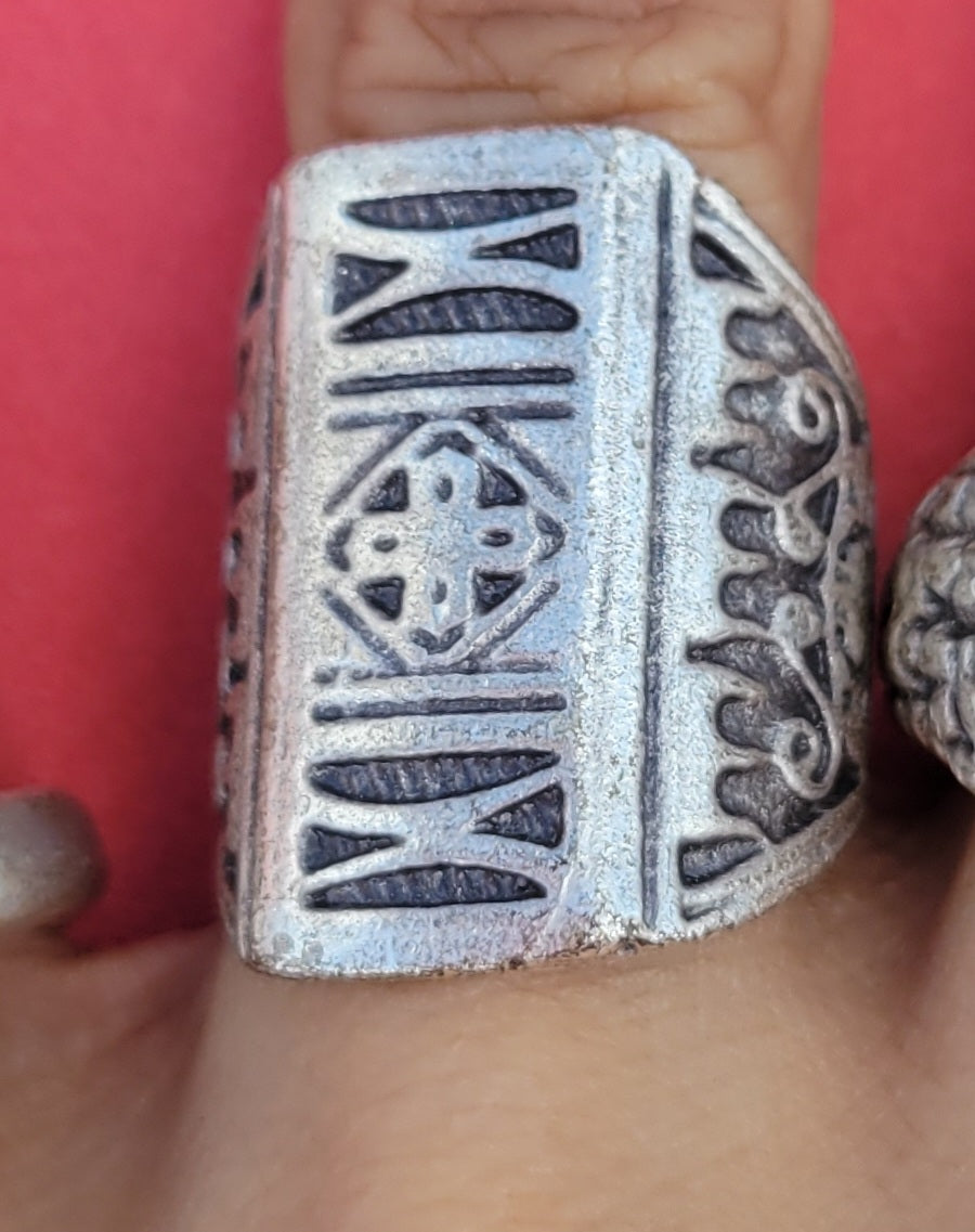 Tribal ring