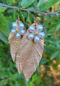 Leather earrings with charms