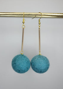 Pom pom earrings