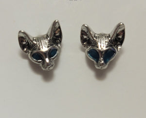 Cat studs