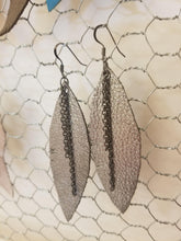 Load image into Gallery viewer, Oval leather earrings
