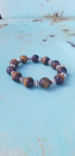 Load image into Gallery viewer, Tiger&#39;s eye bracelets
