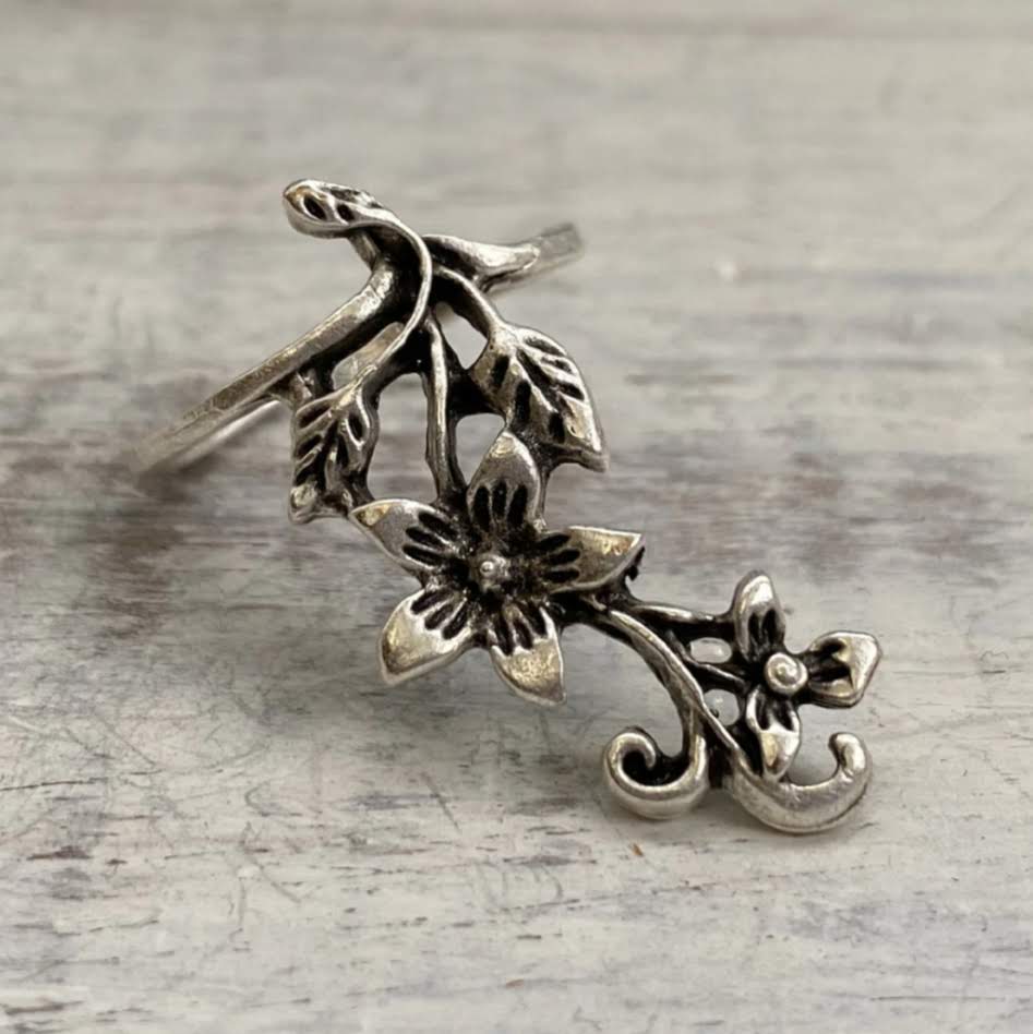 Flowers ring