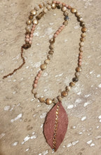 Load image into Gallery viewer, Natural beads leather pendant necklace
