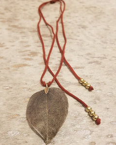 Metal natural leave necklace