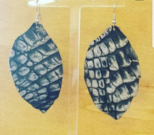 Load image into Gallery viewer, Reptile oval earrings
