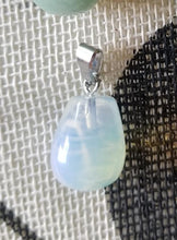 Load image into Gallery viewer, Drop quartz necklace
