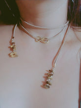 Load image into Gallery viewer, Wrapped me necklace
