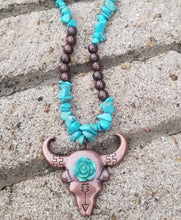 Load image into Gallery viewer, Bull turquoise necklace
