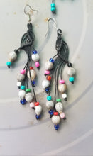 Load image into Gallery viewer, Seeds and coffee beads earrings
