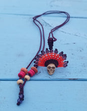 Load image into Gallery viewer, Penacho skull necklace
