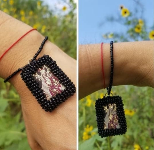 Scapular bracelets