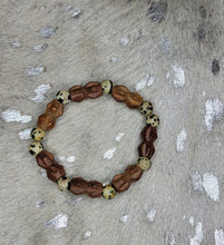 Load image into Gallery viewer, Dalmatian jasper bracelets
