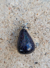 Load image into Gallery viewer, Drop quartz necklace
