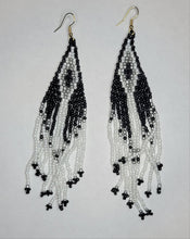 Load image into Gallery viewer, Tribal ethnic earrings
