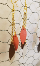 Load image into Gallery viewer, Three little leafs earrings
