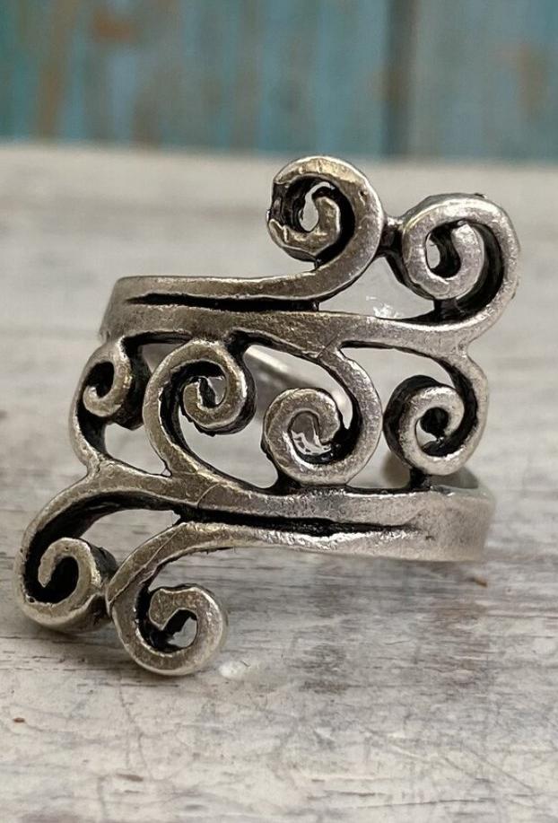 Tribal ring