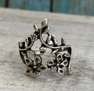 Bohemian flowers ring