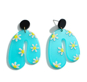 Floral accents earrings