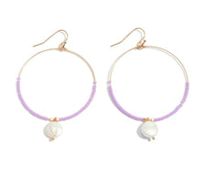 Load image into Gallery viewer, Pearl earrings
