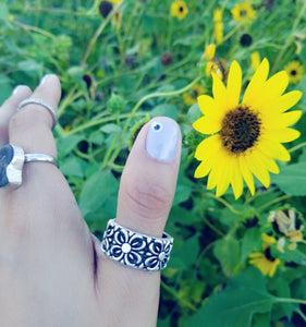 Flower crown ring