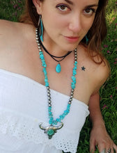 Load image into Gallery viewer, Bull turquoise necklace
